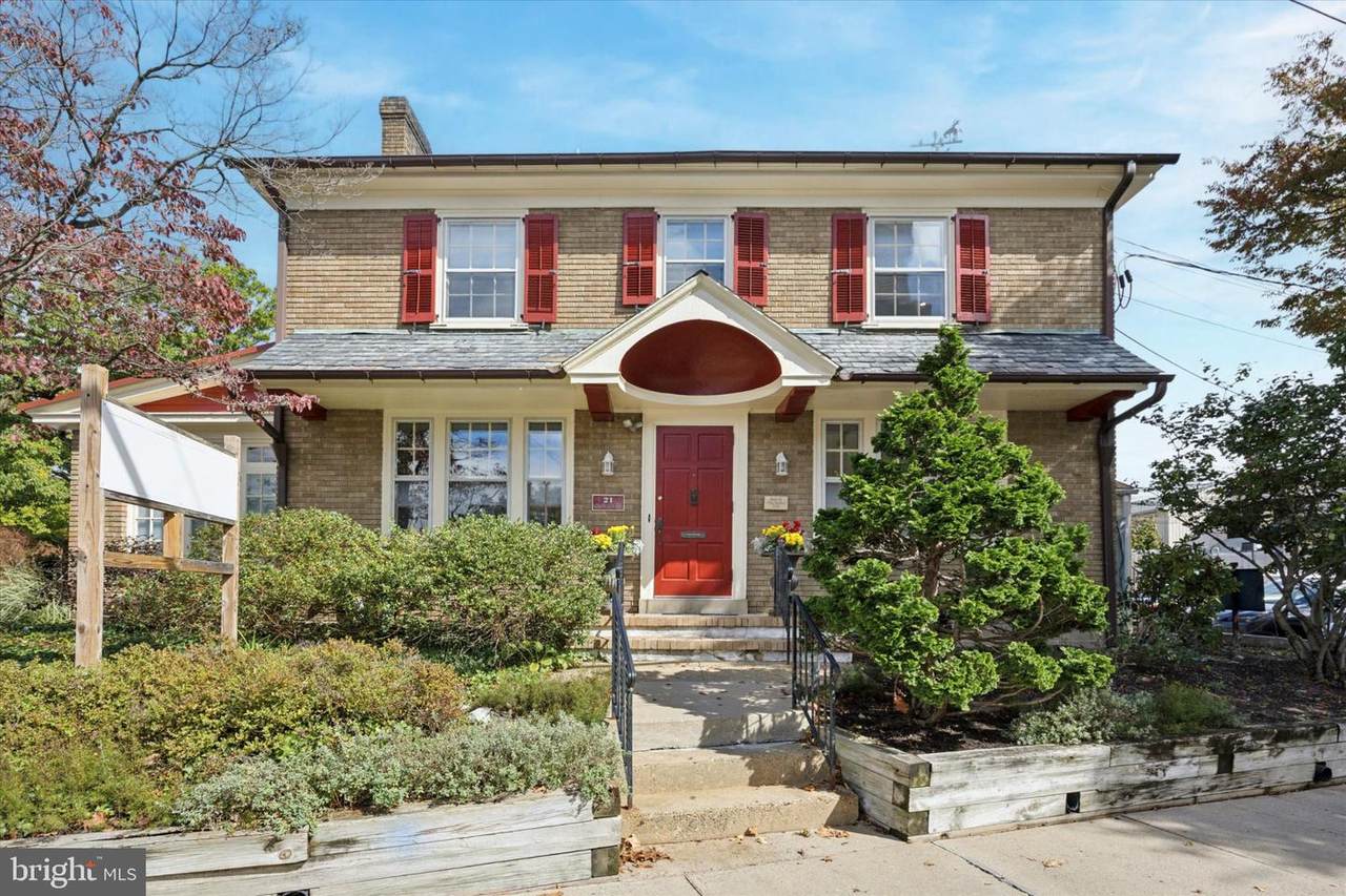 21 Clinton Street - Photo 1