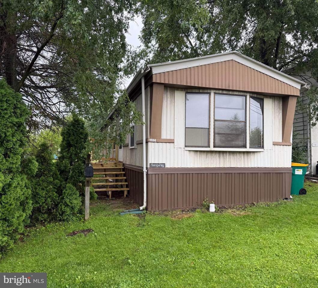 1104 Elm Avenue - Photo 1