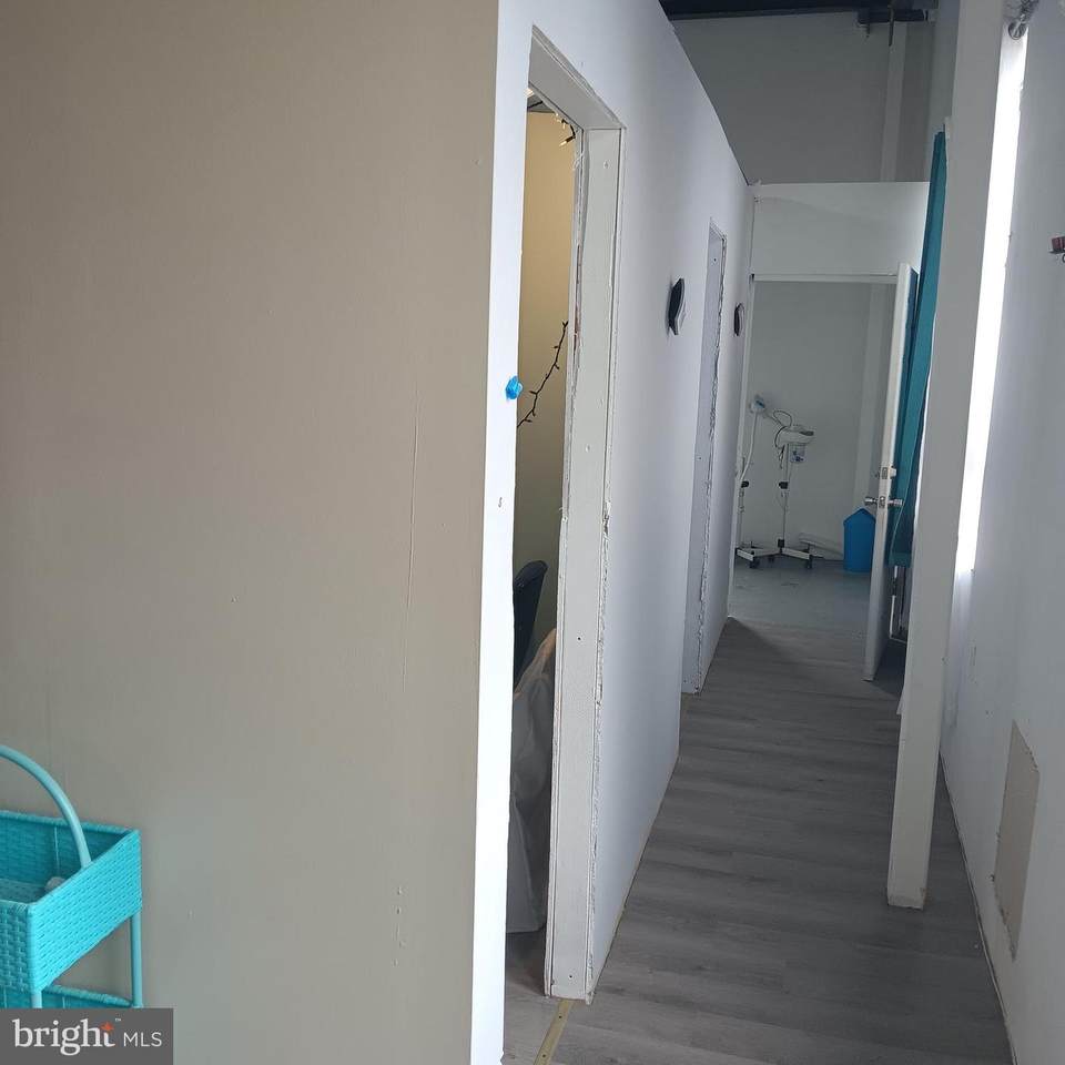 https://bt-photos.global.ssl.fastly.net/brightmls/1280_boomver_1_804952280746-2.jpg