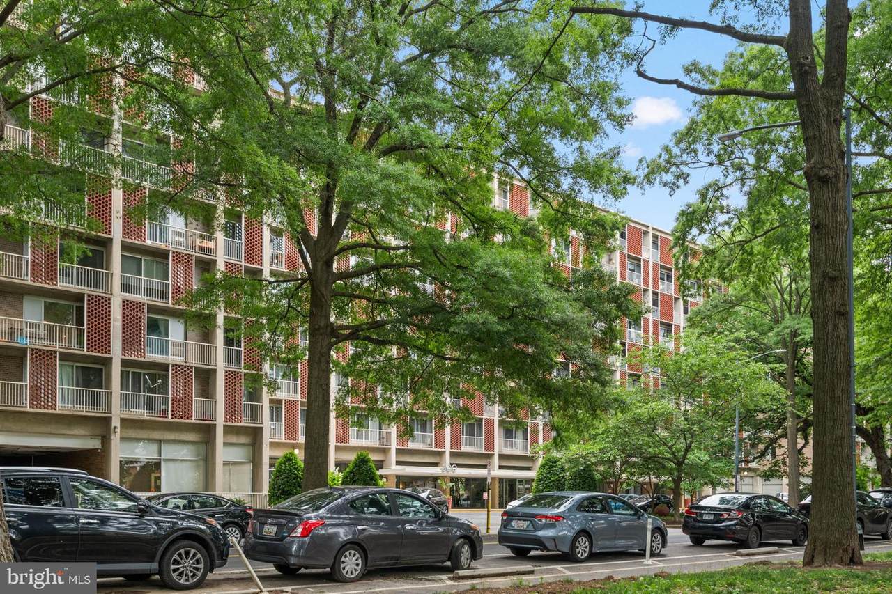 800 4TH Street - Photo 1