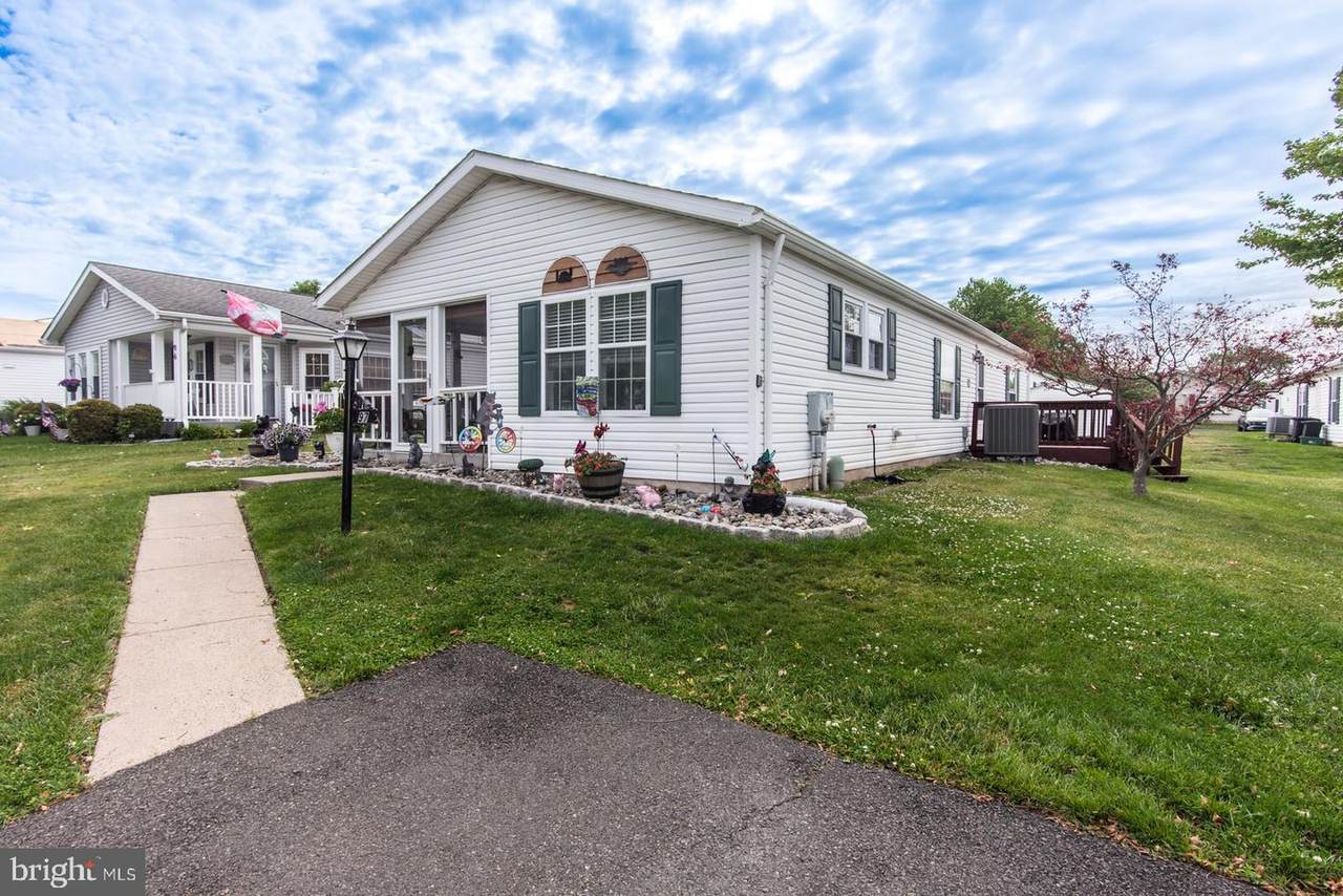 97 Acorn Court - Photo 1