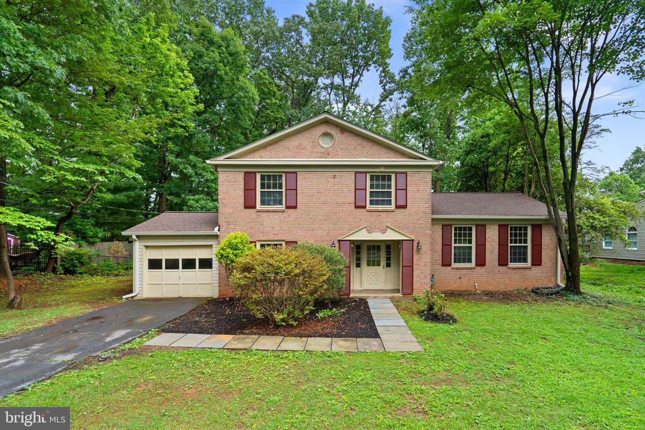 1585 Kimblewick Road - Photo 1
