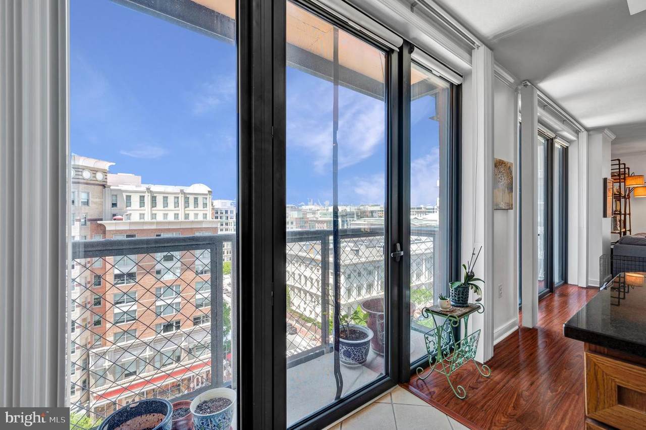 616 E Street - Photo 1