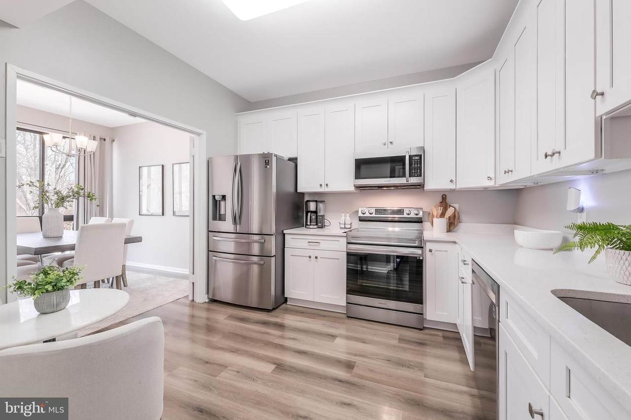11564 Rolling Green Court - Photo 1