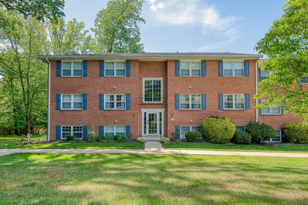 201 Crocker Drive - Photo 1