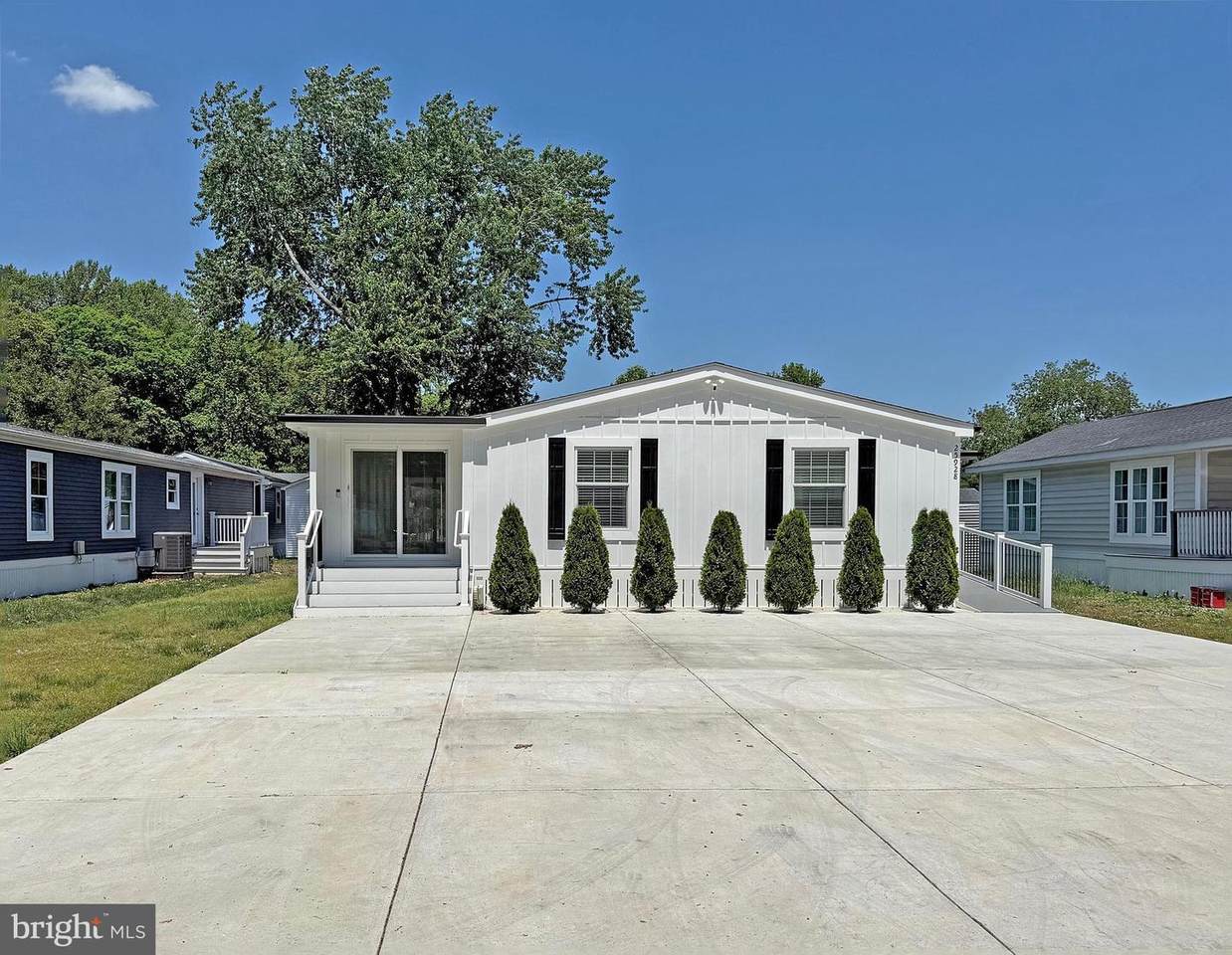 25928 Kings Lane - Photo 1