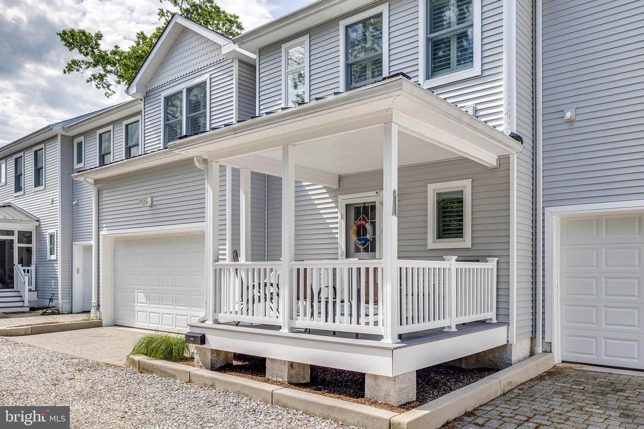 717 Broadway - Photo 1