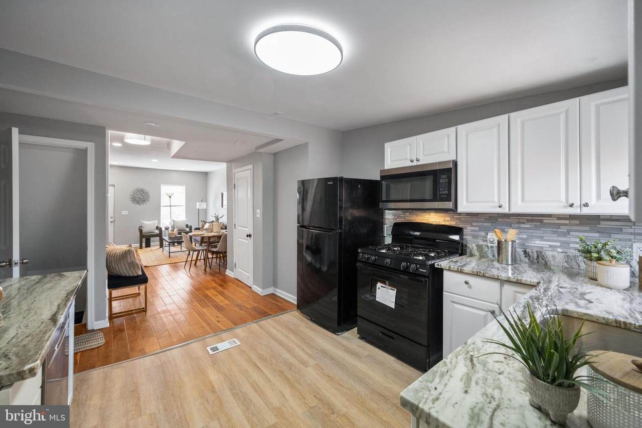 1028 Cross Street - Photo 1