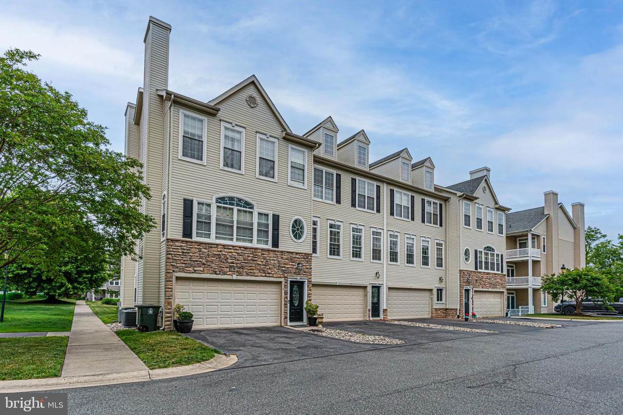 400 Williams Street - Photo 1