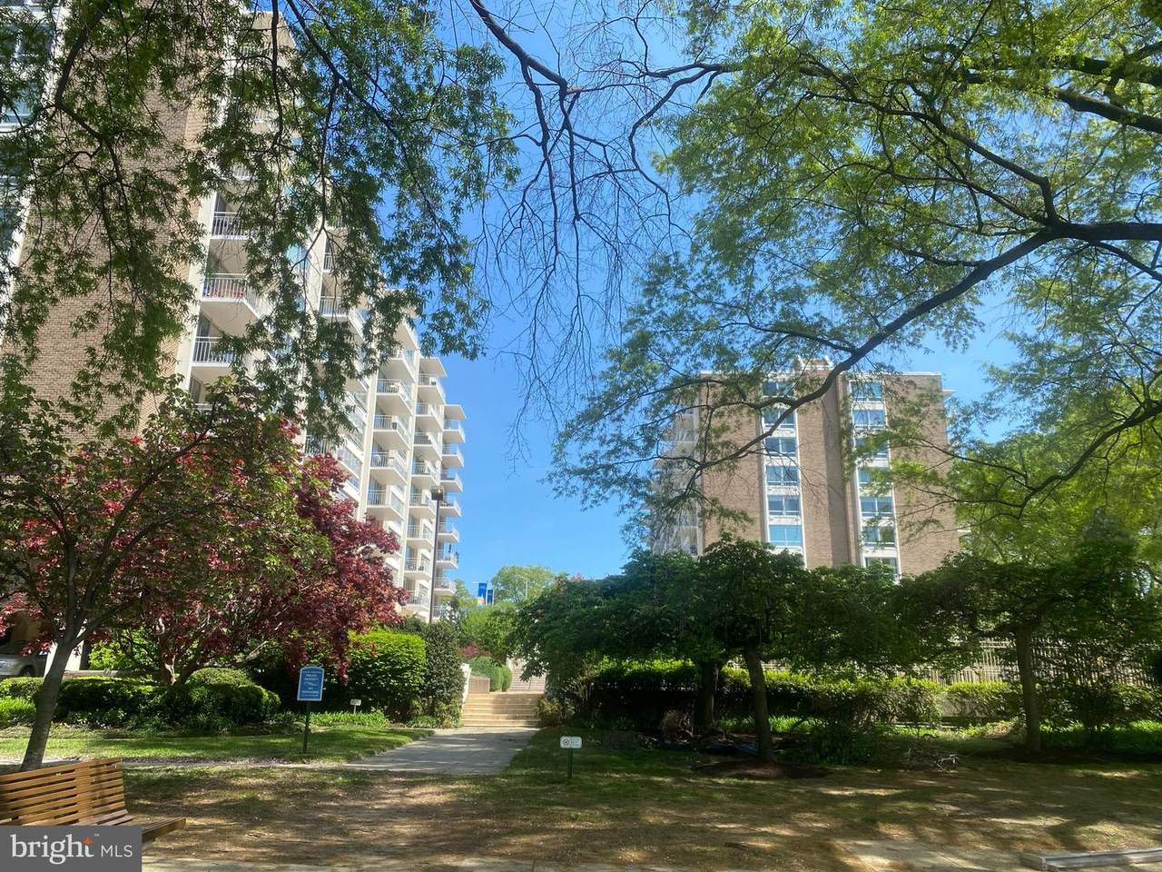 1435 4TH Street - Photo 1