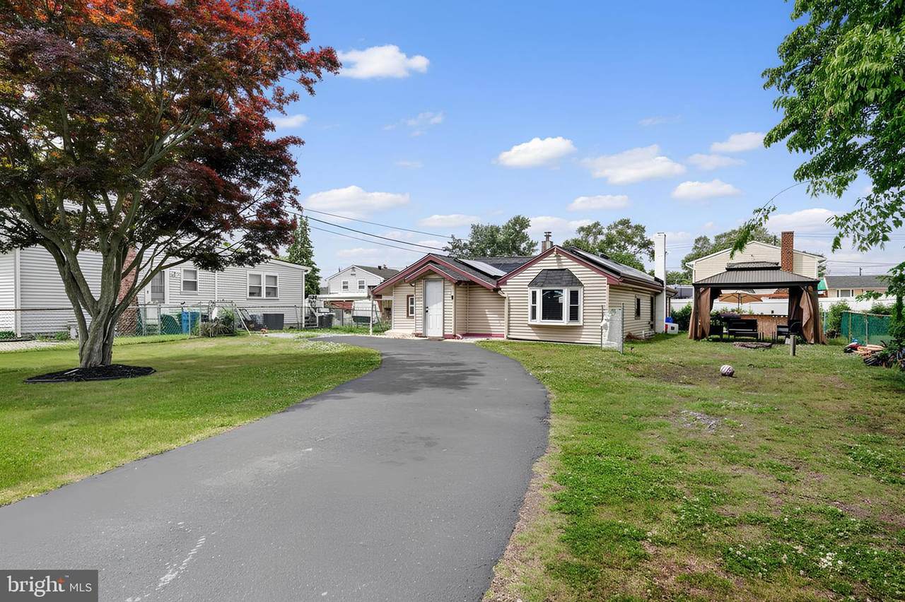 120 Dobbs Avenue - Photo 1