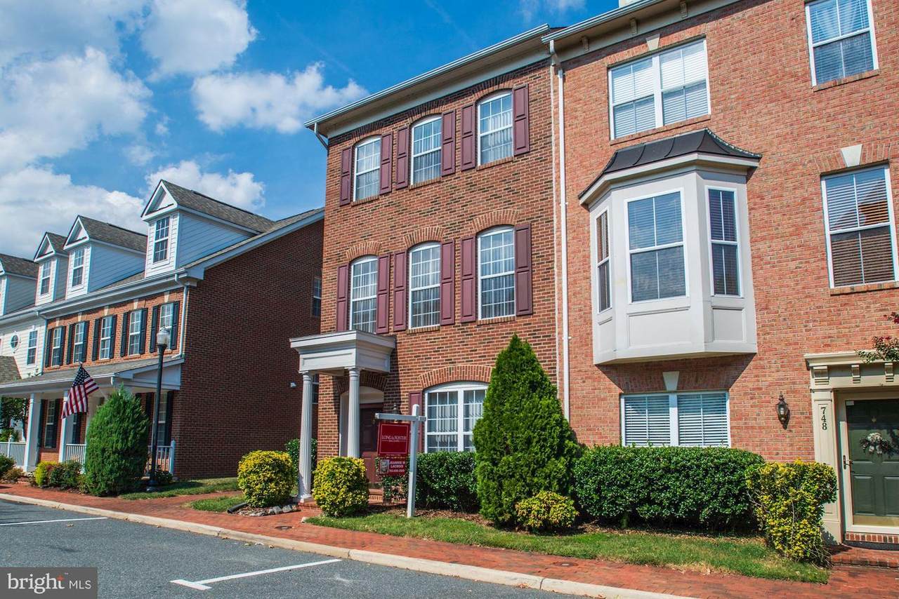 750 Monument Avenue - Photo 1