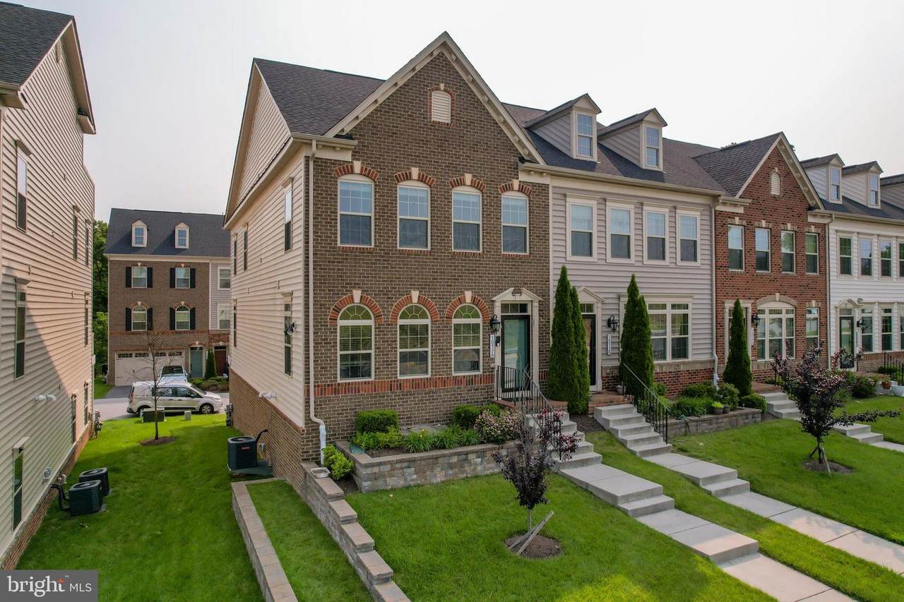 10536 My Girl Place - Photo 1