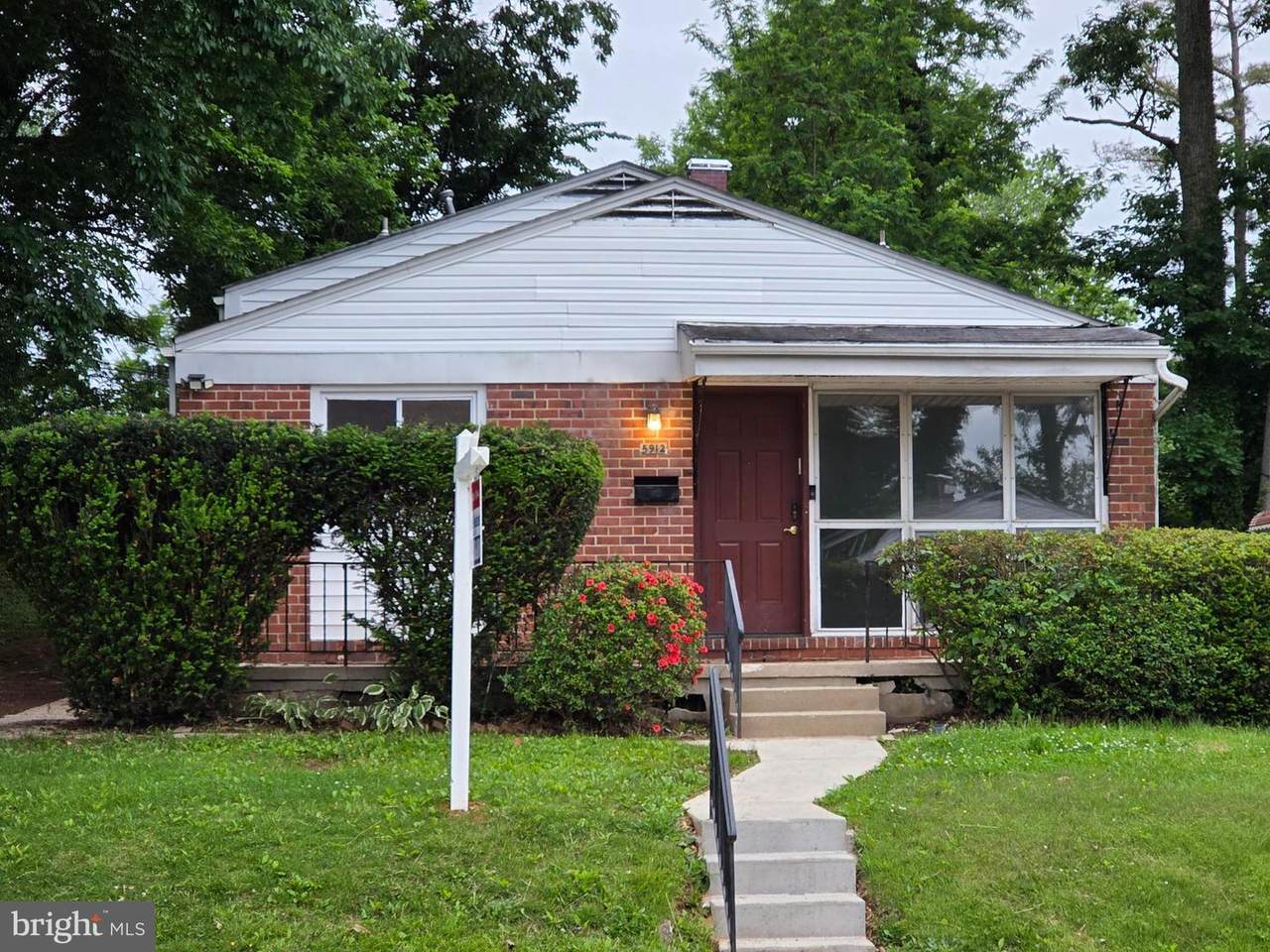 5912 Winner Avenue - Photo 1