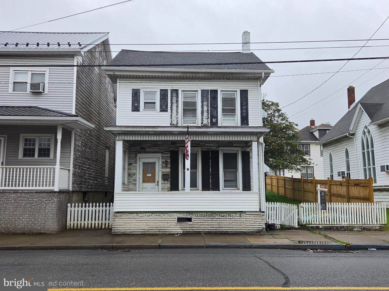 706 Main Street - Photo 1