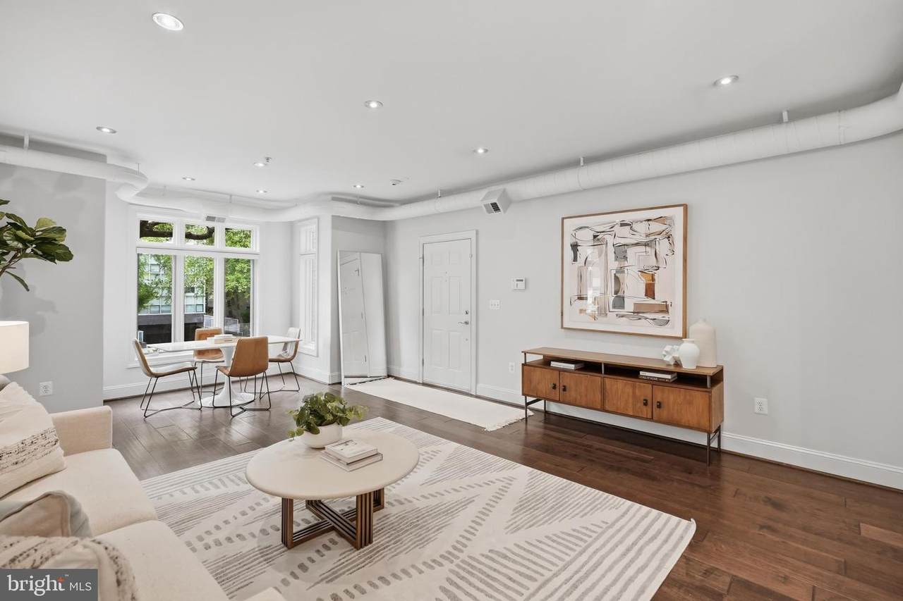 2111 11TH Street - Photo 1