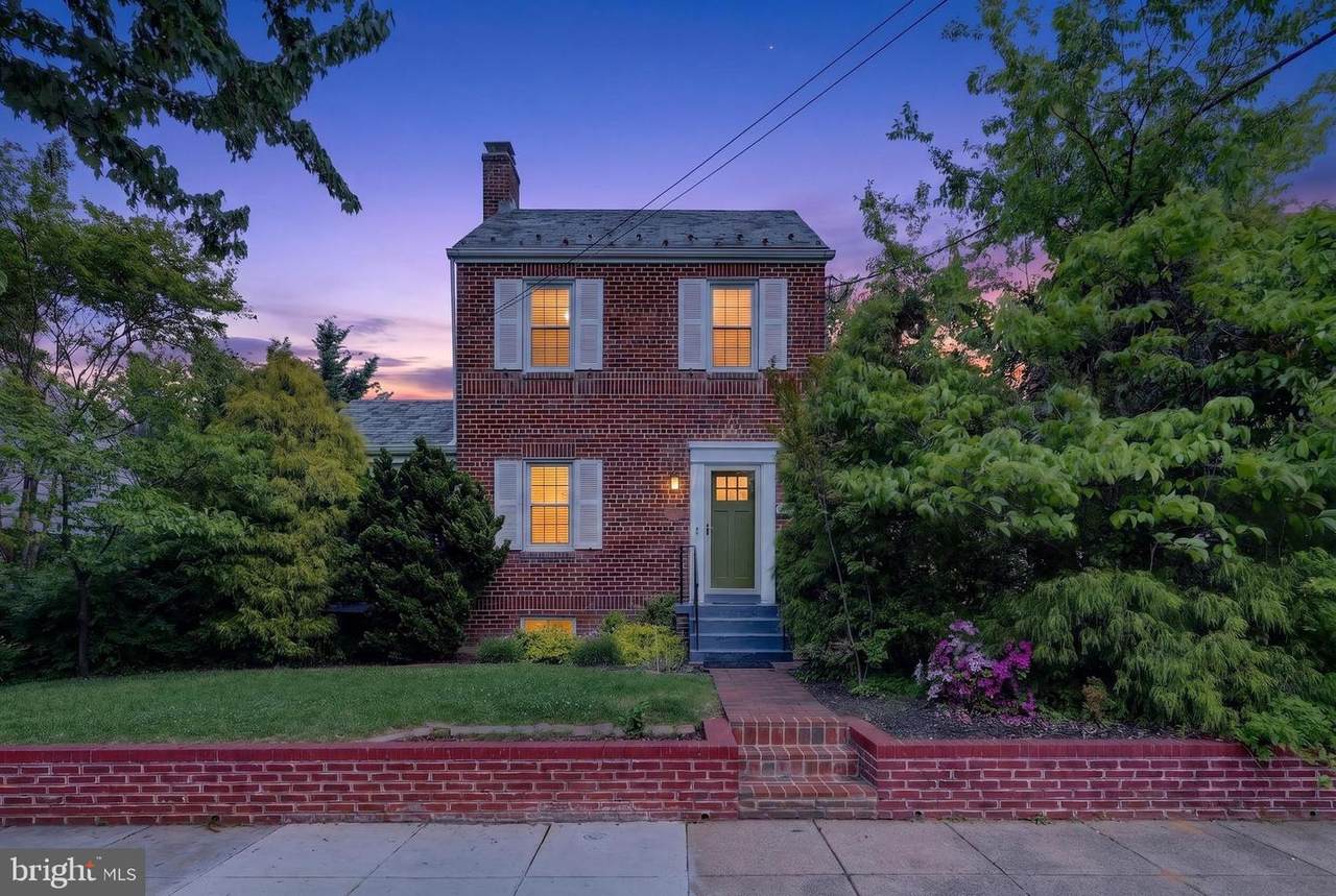 2112 34TH Street - Photo 1