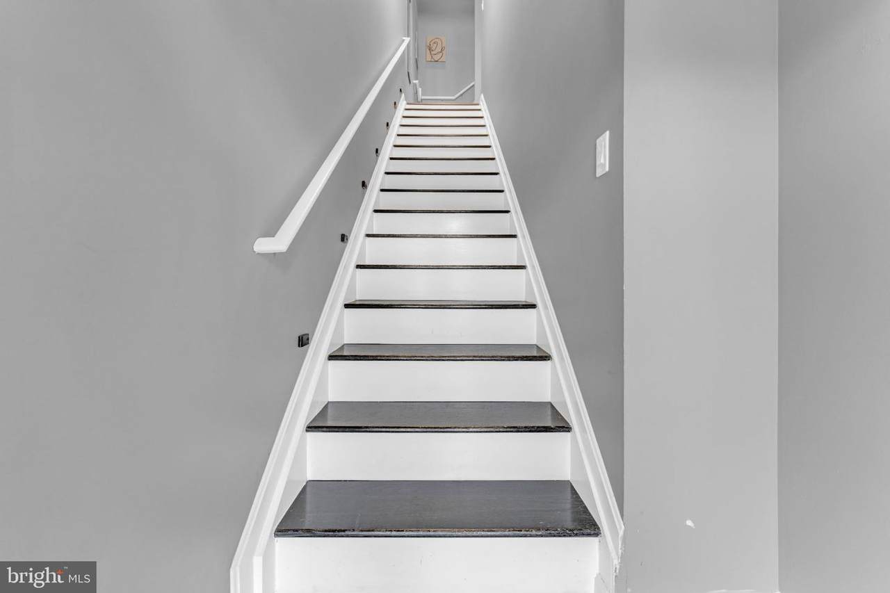 https://bt-photos.global.ssl.fastly.net/brightmls/1280_boomver_1_804963961140-2.jpg
