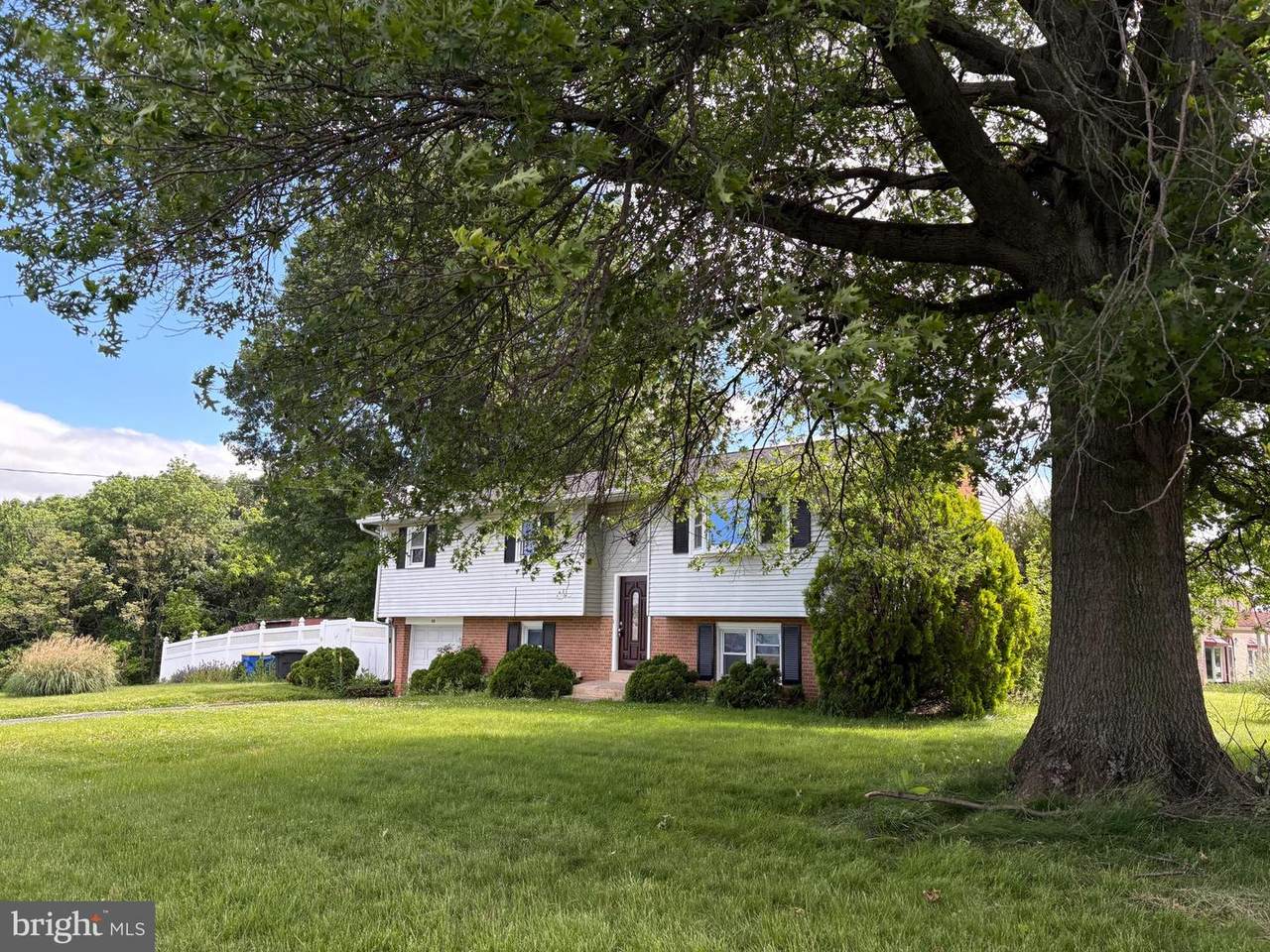 479 Sue Drive - Photo 1