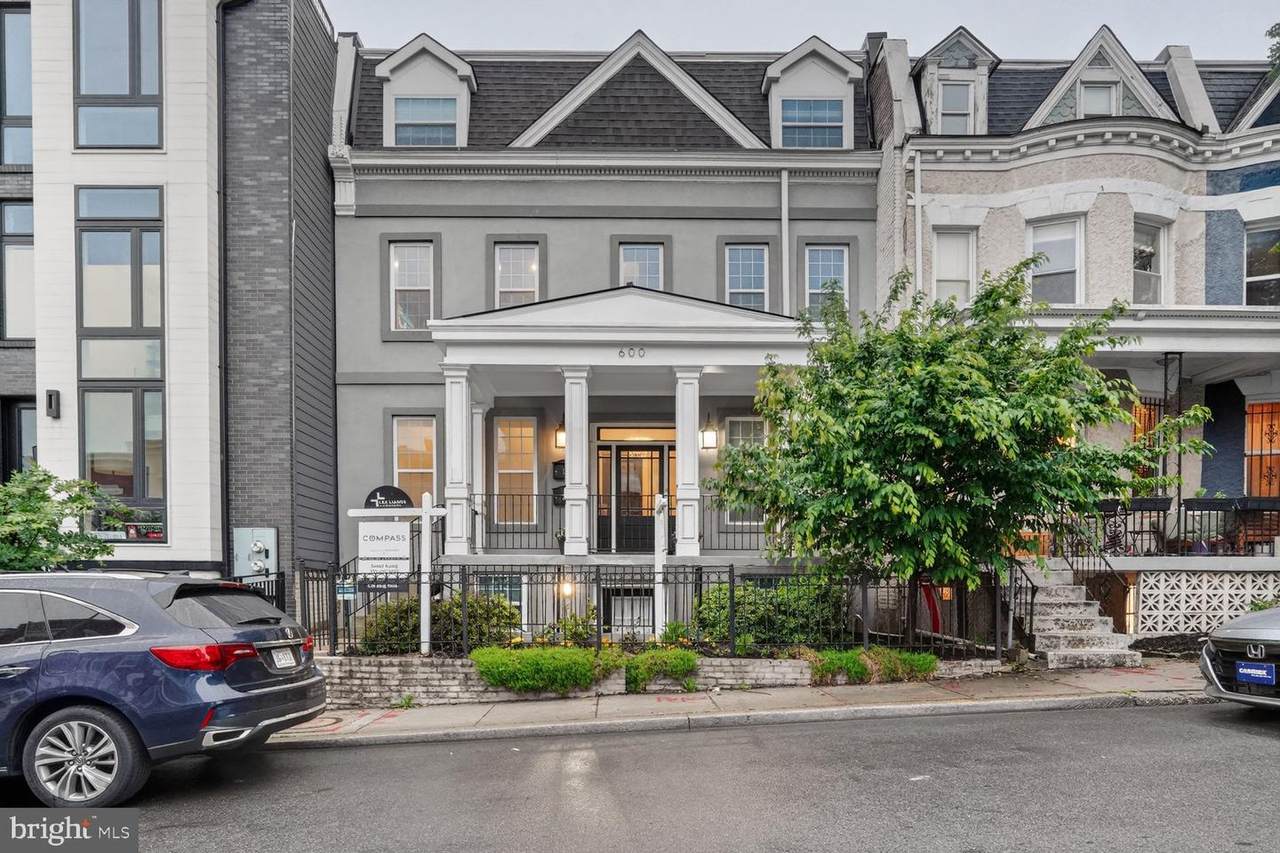 600 Harvard Street - Photo 1