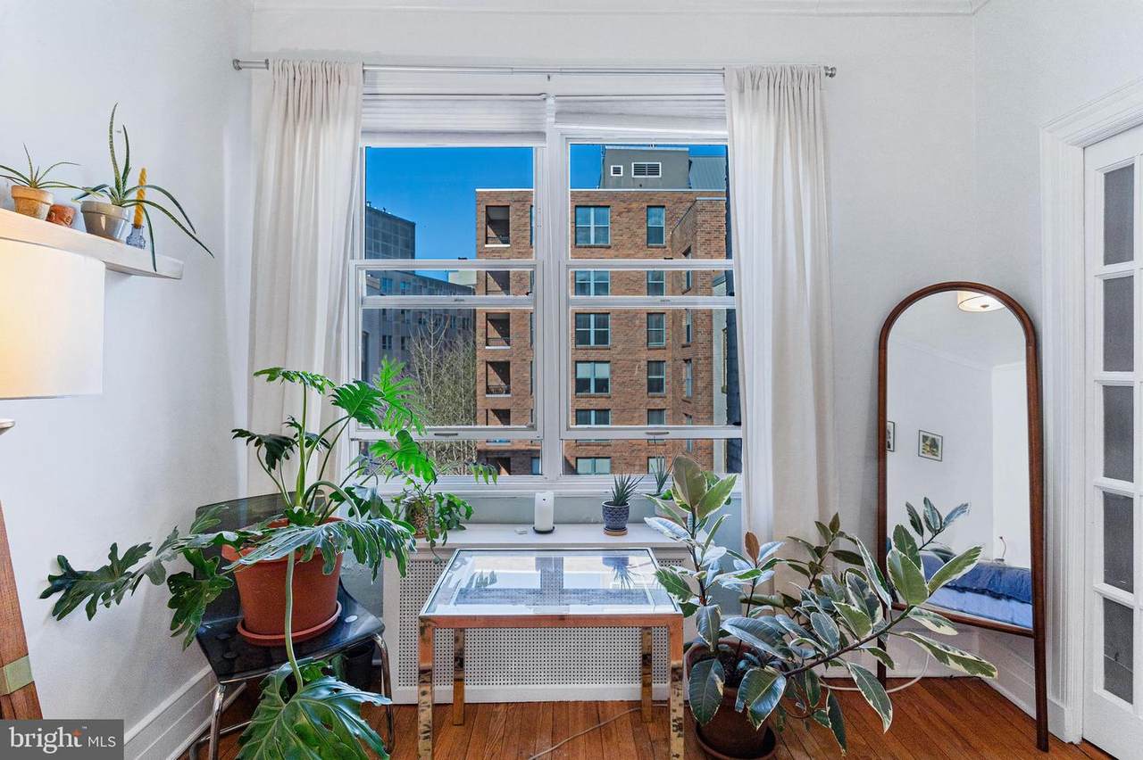 1734 P Street - Photo 1