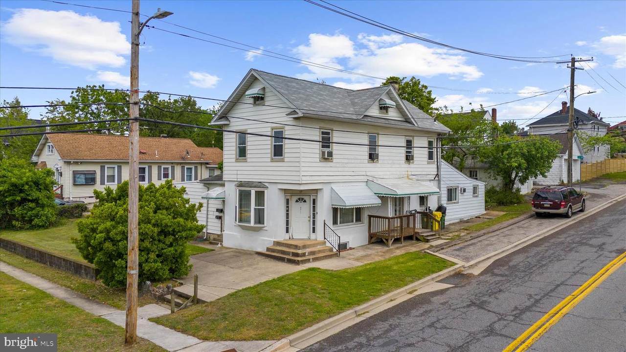 17 2ND Avenue - Photo 1