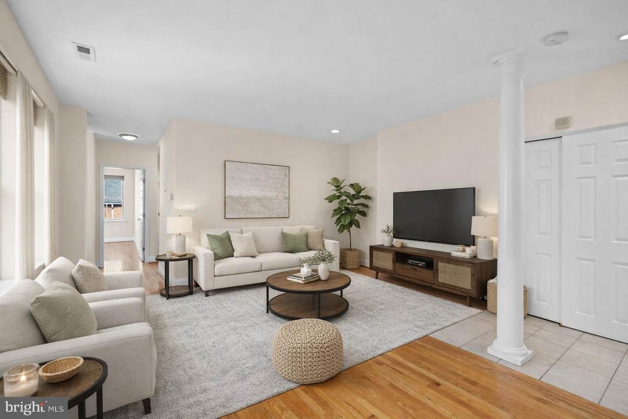 1427 Chapin Street - Photo 1