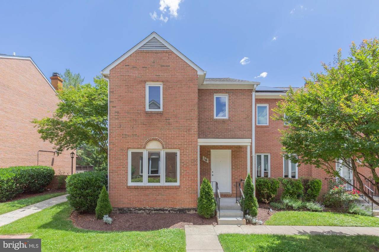 16 Rockcrest Circle - Photo 1