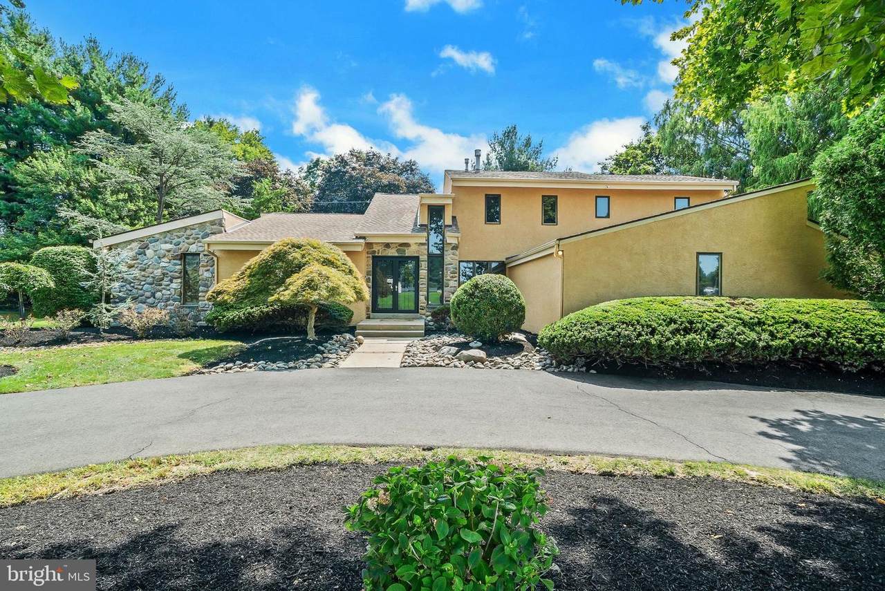 468 Long Lane - Photo 1