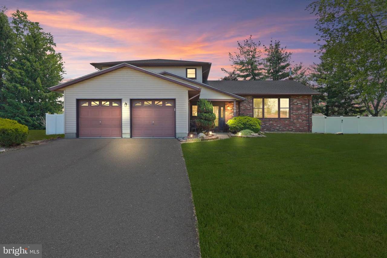 33 Ray Dwier Drive - Photo 1