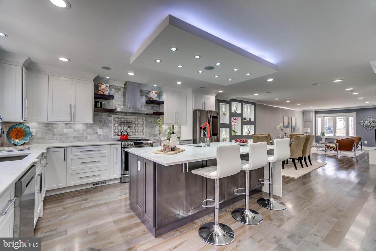 5311 7TH Street - Photo 1