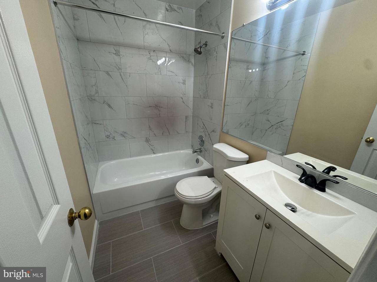 https://bt-photos.global.ssl.fastly.net/brightmls/1280_boomver_1_804970276032-2.jpg