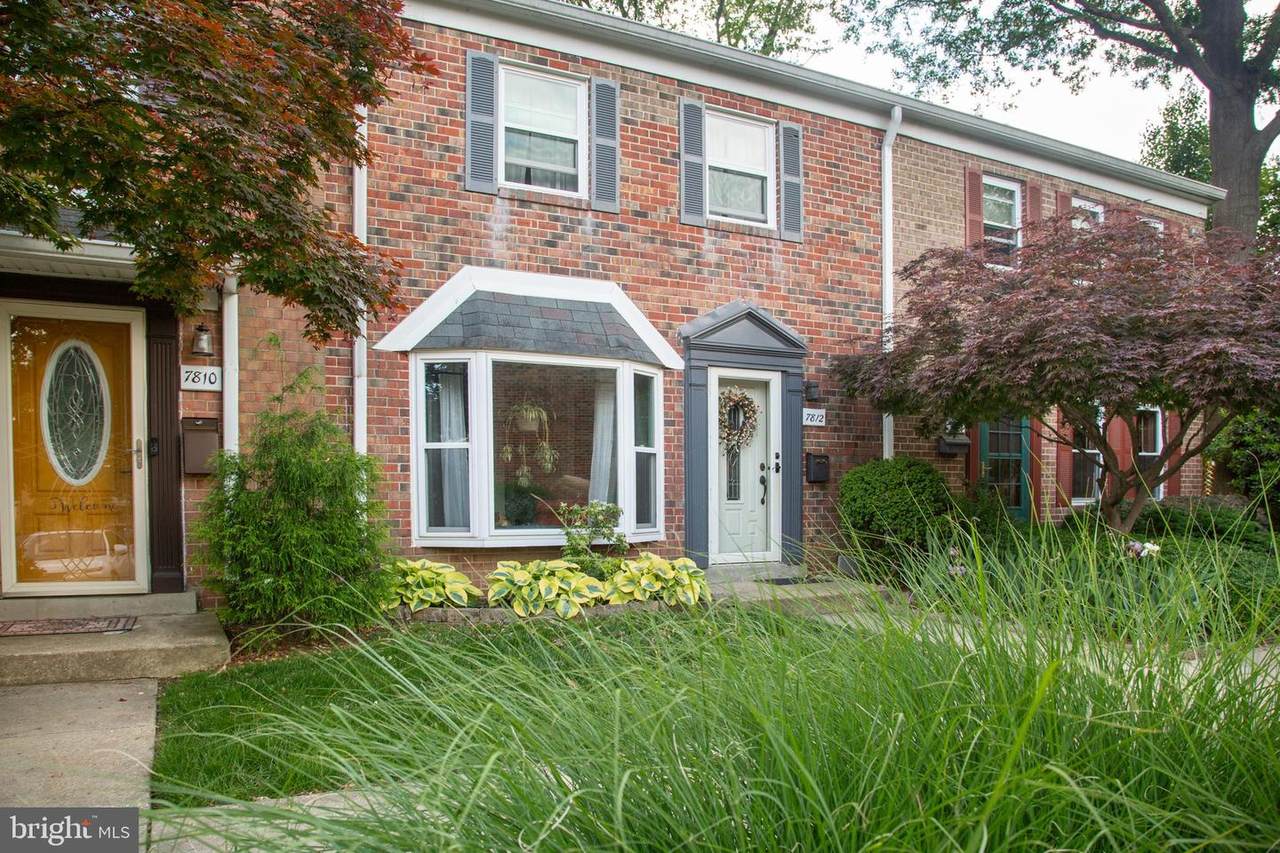 7812 Lakecrest Drive - Photo 1
