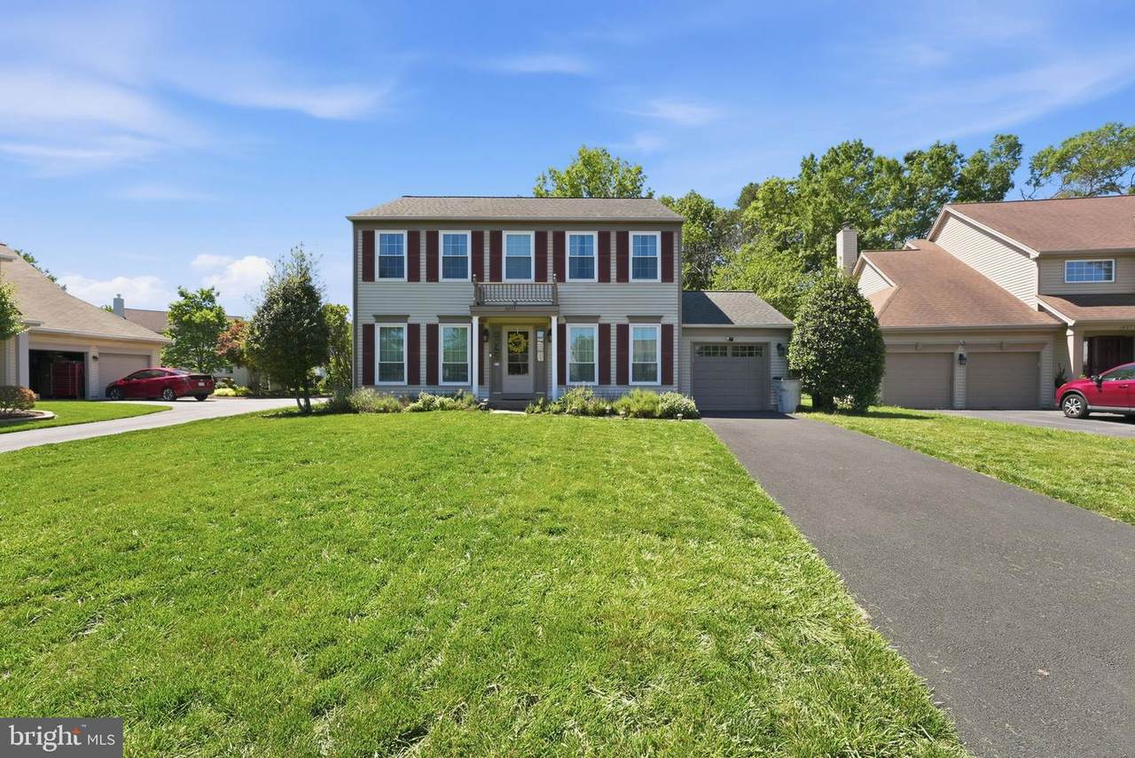 10275 Racquet Circle - Photo 1