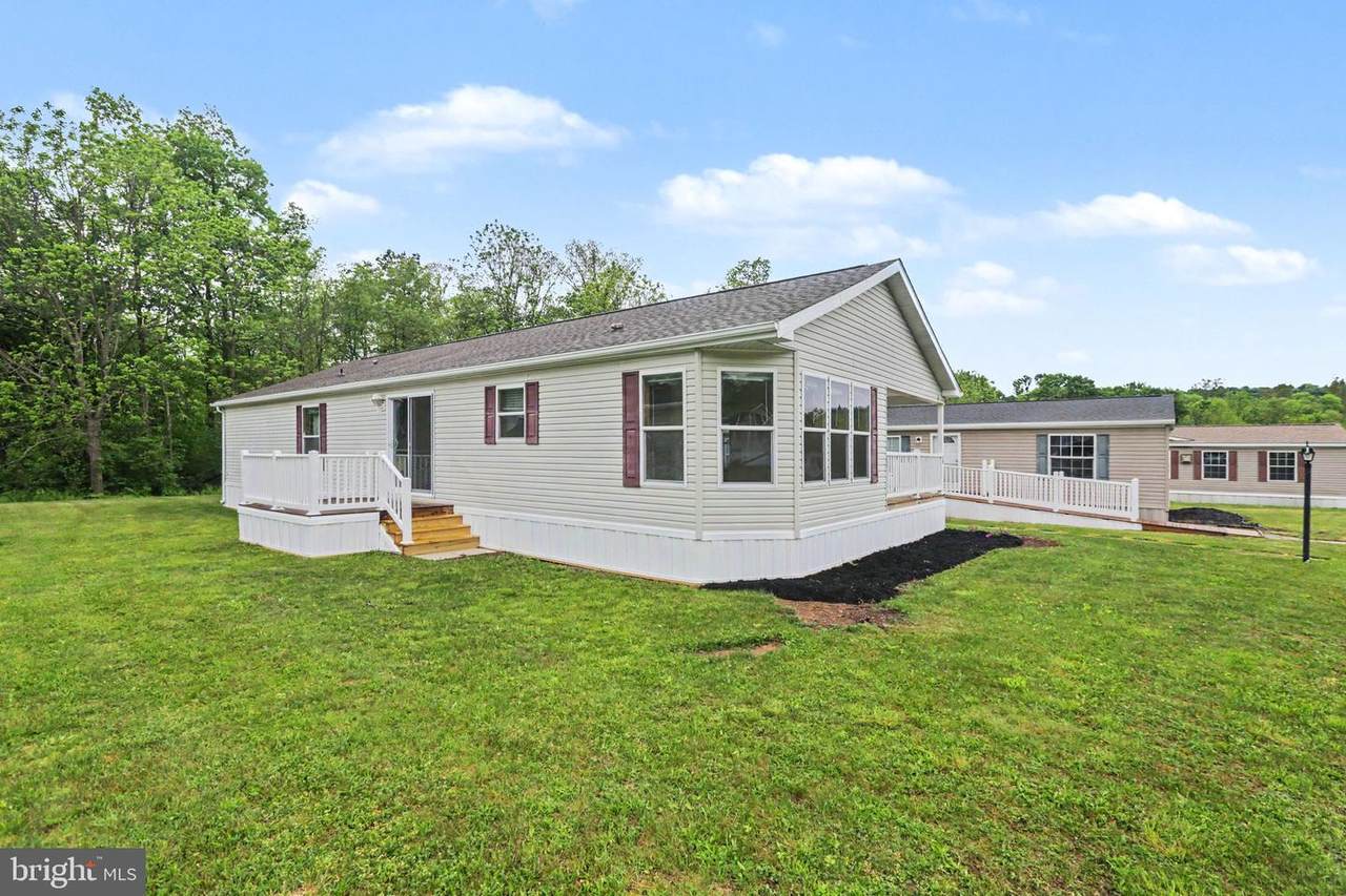 19 Meadowview Drive - Photo 1