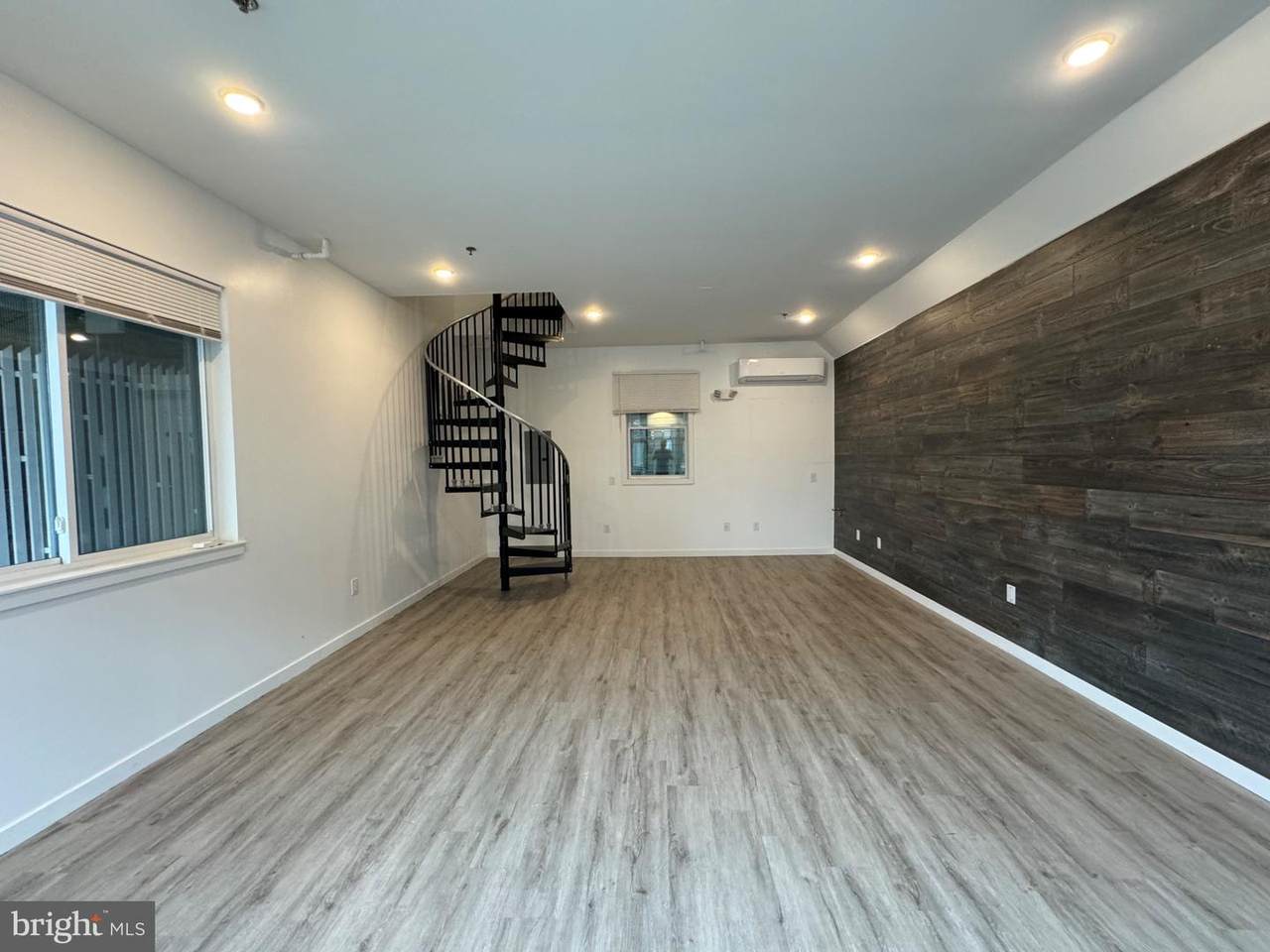 1613 Germantown Avenue - Photo 1