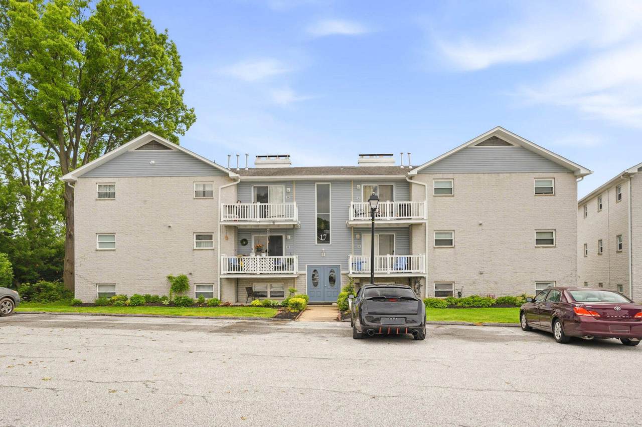 17 Warren Lodge Court - Photo 1