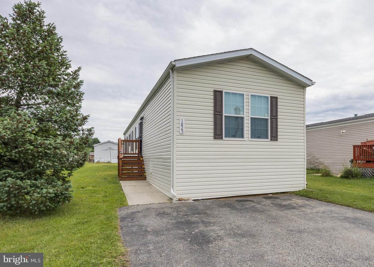 1825 Sonya Way - Photo 1
