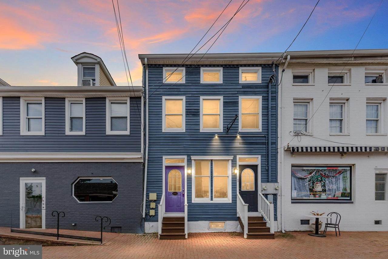 90 Clinton Street - Photo 1
