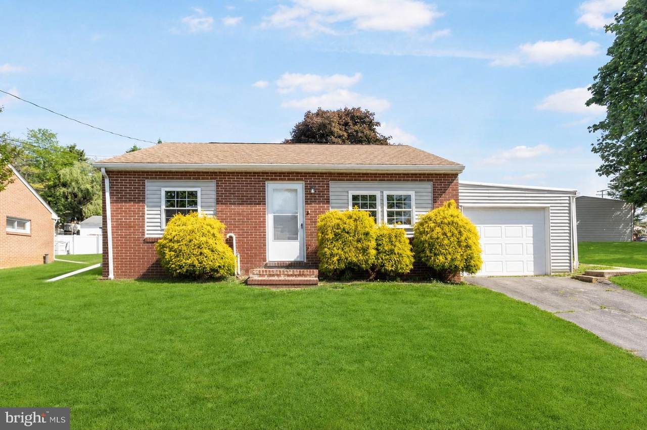 311 Lancaster Street - Photo 1