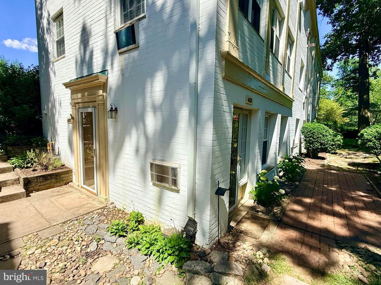 1628 Ripon Place - Photo 1