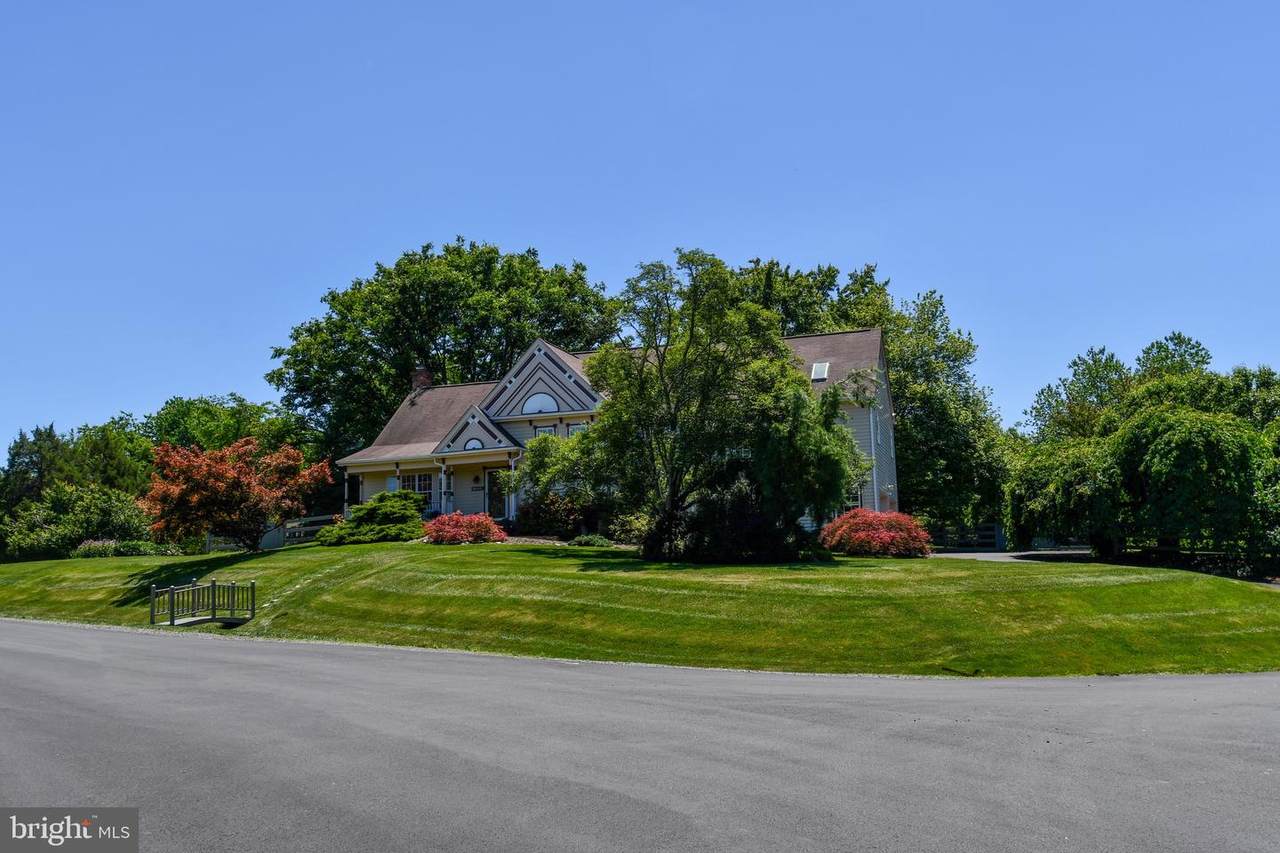 11061 Tottenham Lane - Photo 1