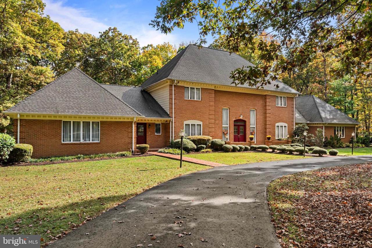 32 Carriage Hill Lane - Photo 1