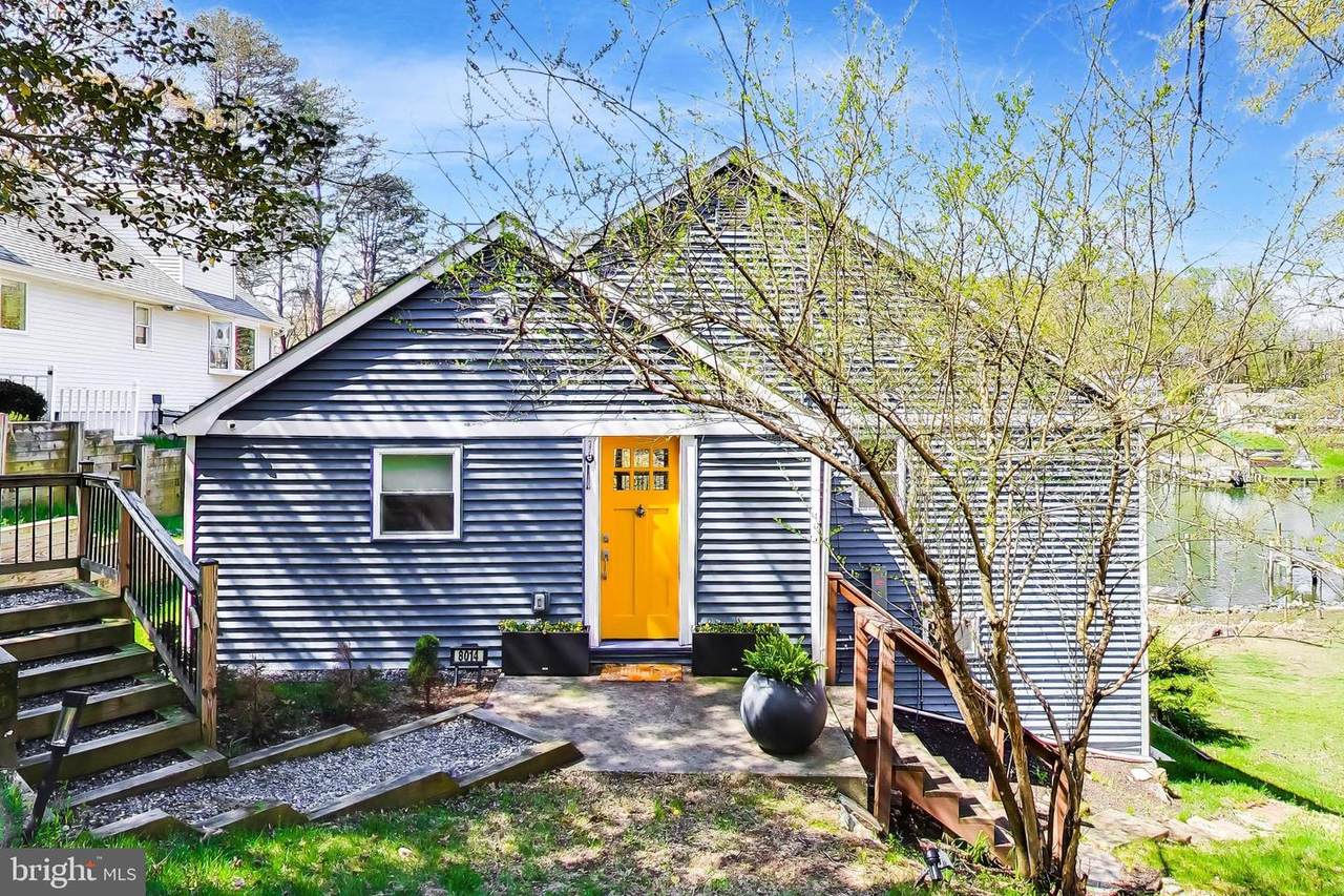 8014 Forest Glen Drive - Photo 1