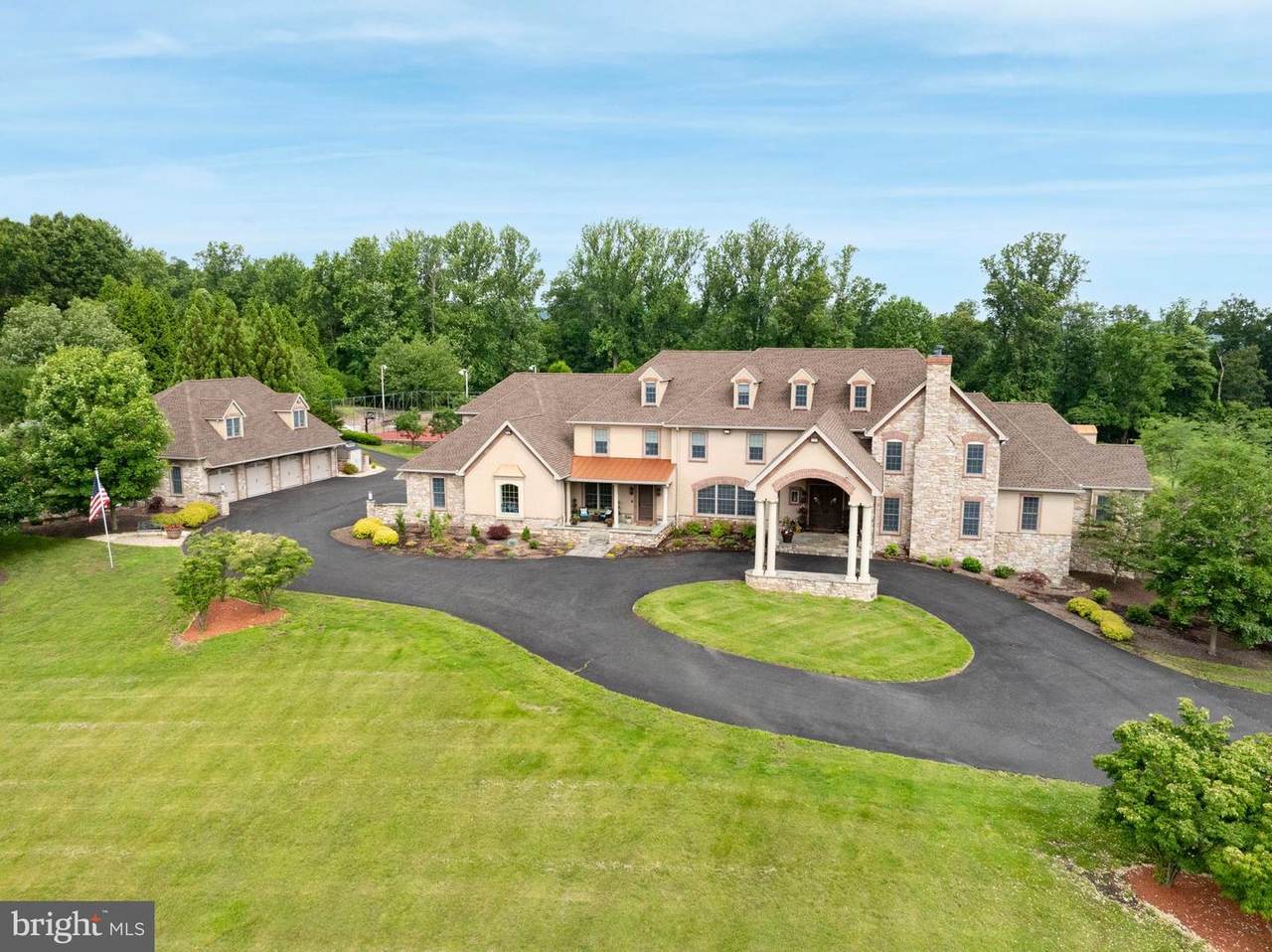 479 Imperial Drive - Photo 1