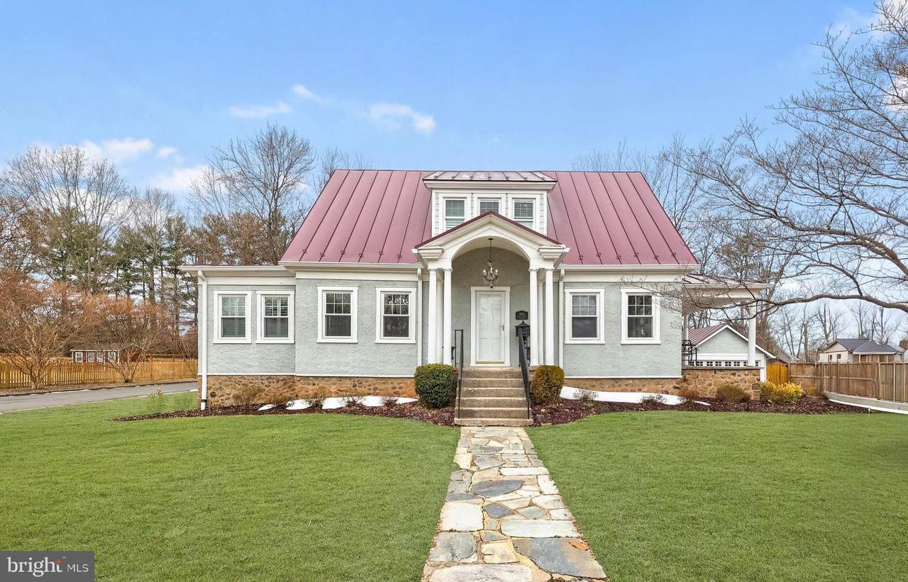 9016 Grant Avenue - Photo 1