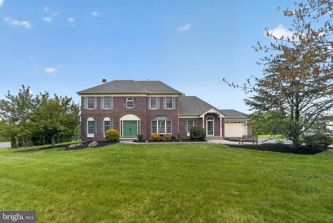 547 Carriage House Lane - Photo 1