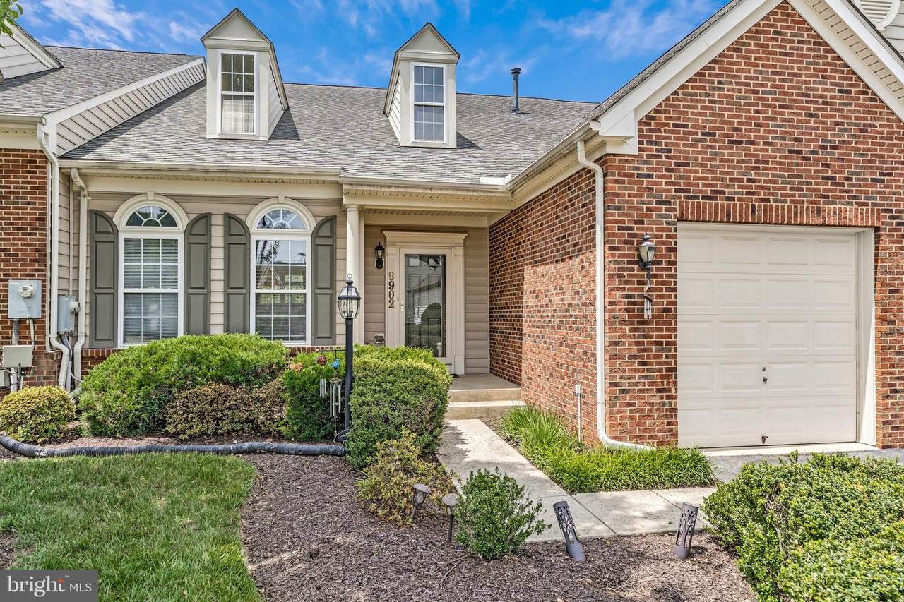 9902 Hillandale Way - Photo 1