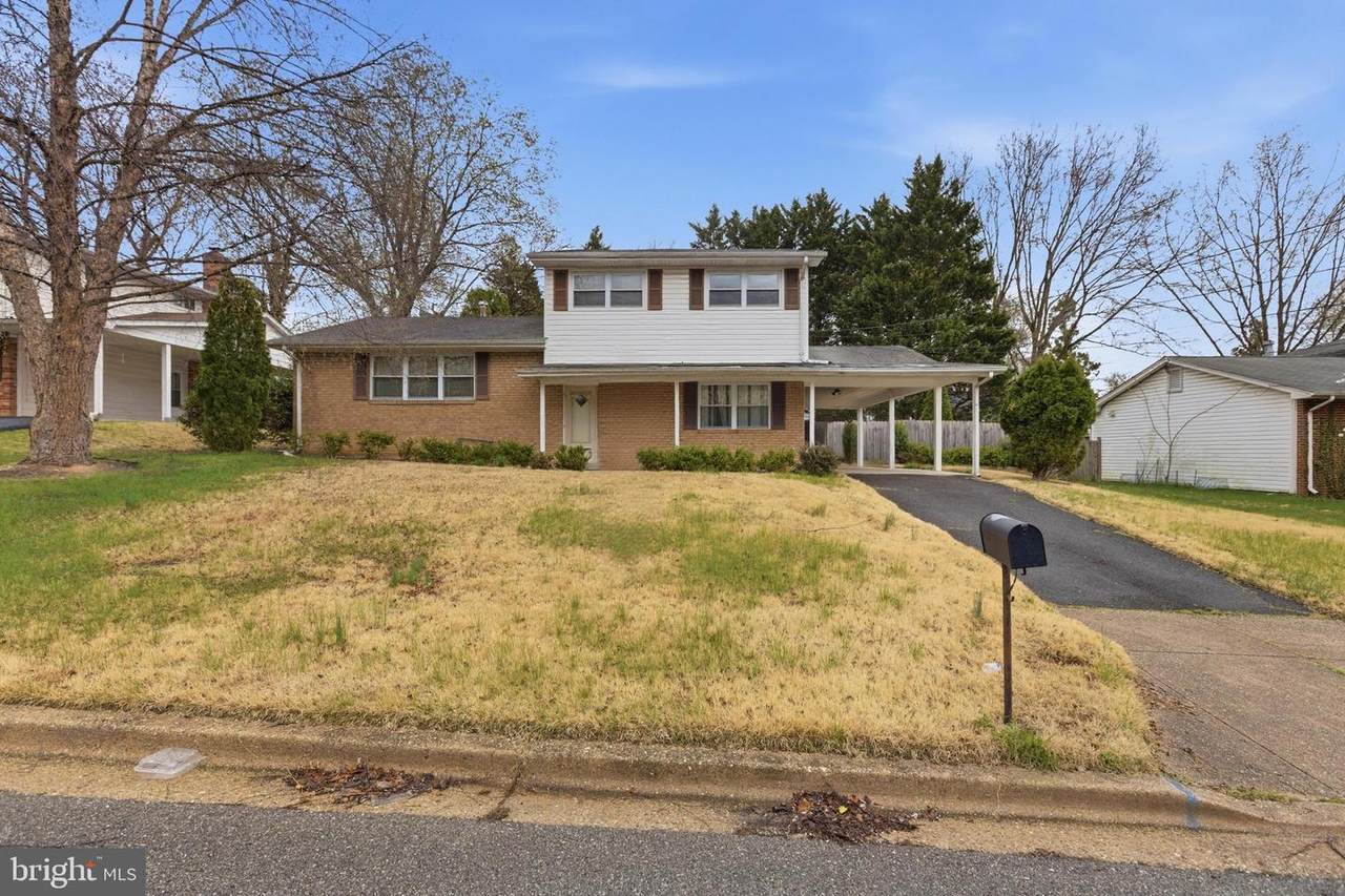5704 Colon Terrace - Photo 1
