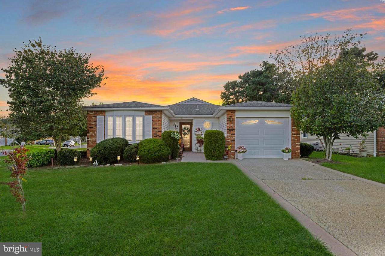 161 Lionshead Boulevard So - Photo 1